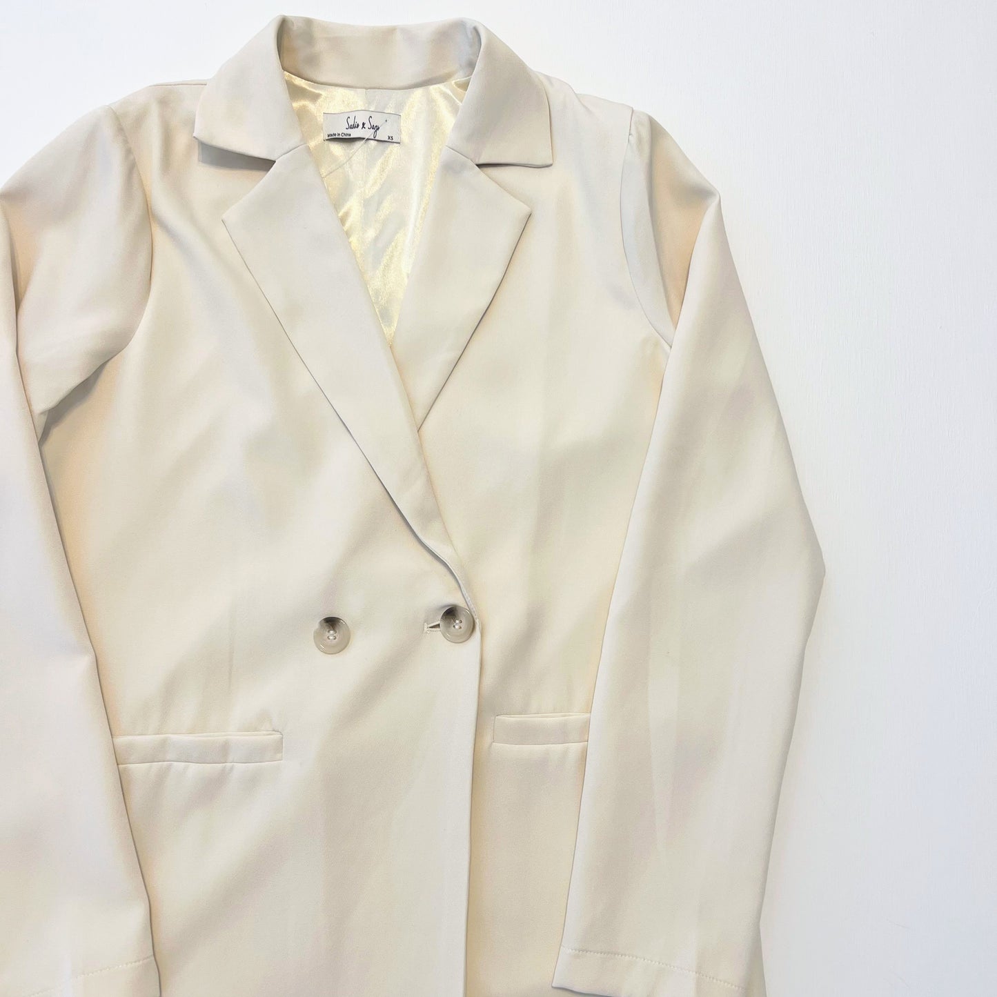 Camelia Front Buttoned Blazer